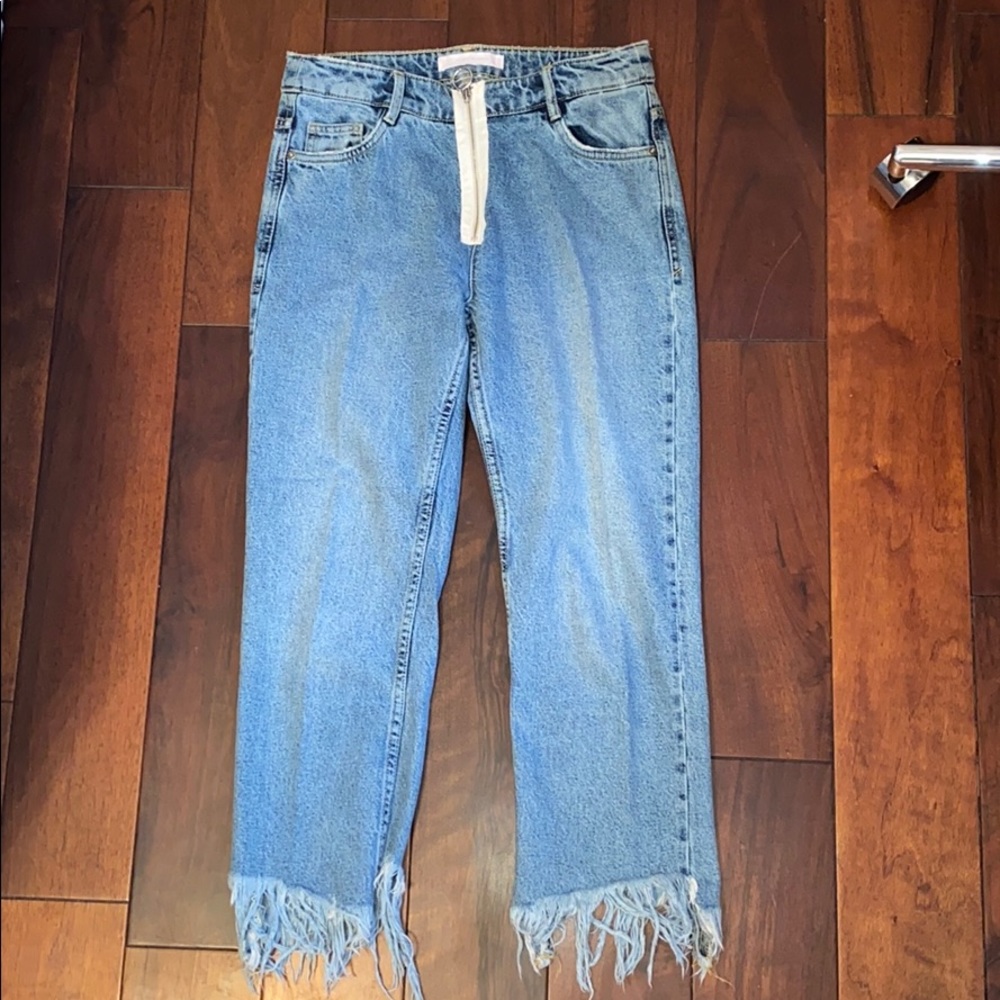 Non ripped high waisted jeans